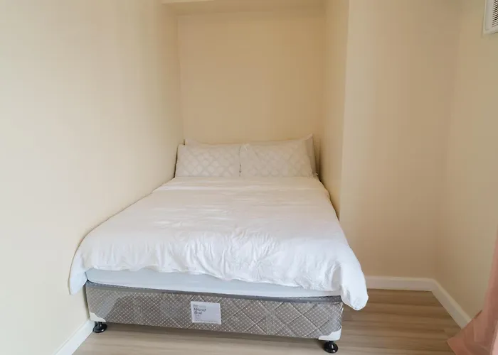 New 2br Unit In Fits 6 Guests Apartment *